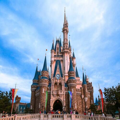 【提前订送送送】无限量随身WIFI+旅游意外险+可备注蜜月布置+天天出发 【行程自由】景点/酒店可任意DIY，可搭配京都/东大阪/北海道 【精选酒店】4晚连住/亦可分开住，天数任您定 2w+出游人数的高端款 【实力靠谱】数十年出境旅行社，服务至上，质量保证+24H在线管家式服务