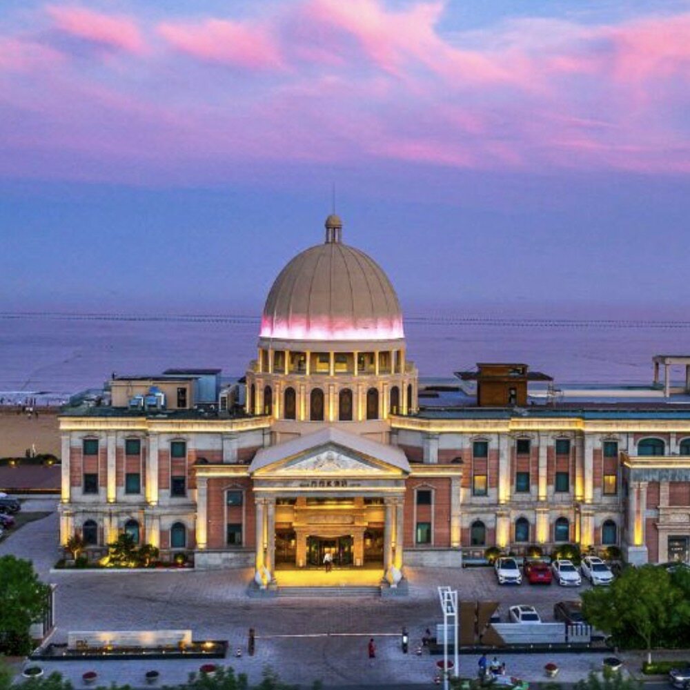 青岛新开酒店 傲途格和青岛布可K酒店 石老人海水浴场住宿套餐