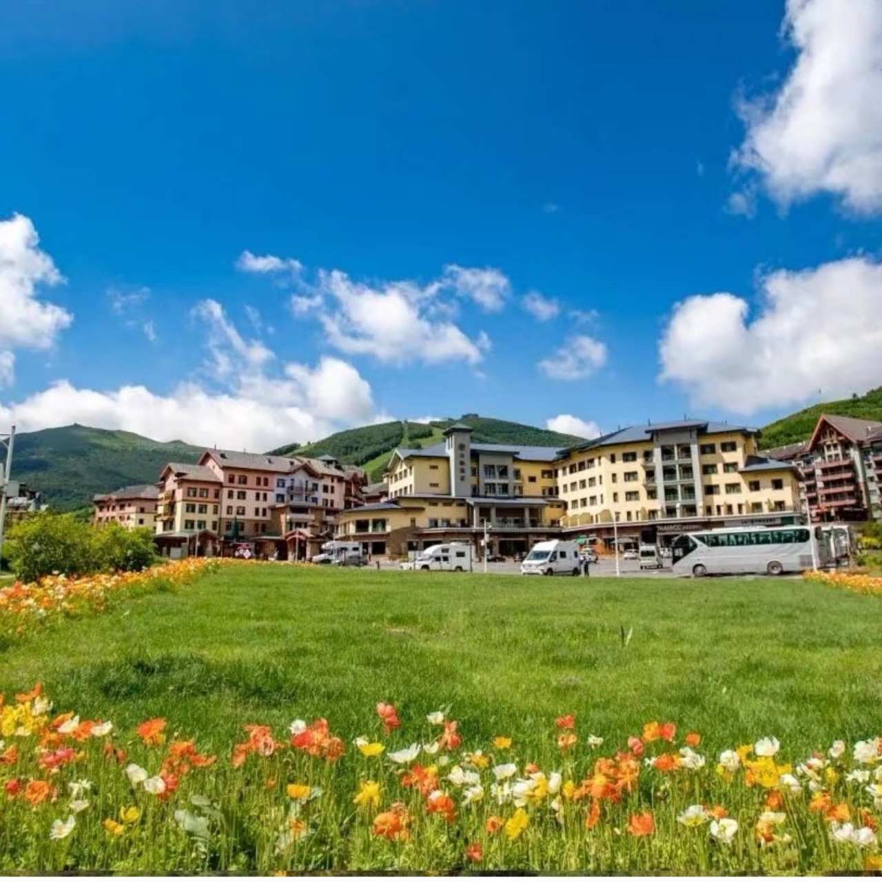 崇礼太舞小镇·北京周边综艺式旅行团建定制·露营烧烤飞盘音乐趴