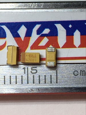 TAJA106K010RNJ 钽电容 10UF 10V A型 3216 AVX