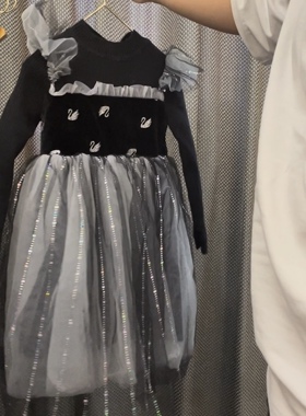 特价连衣裙数量有限毛衣连衣裙儿童