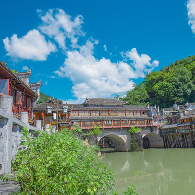 [凤凰古城-凤凰古城八景+沱江湘见沱江夜游船票]凤凰古城