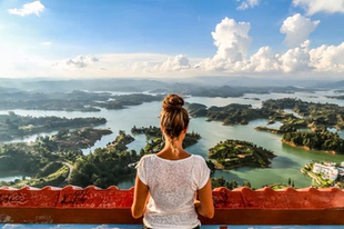 哥伦比亚 麦德林出发 瓜塔佩一日游(佩尼奥尔巨石/含船票/早午餐)