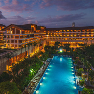 国庆中秋】三亚珠江花园酒店3天2晚大东海套餐天空泳池彩虹桥网红打卡