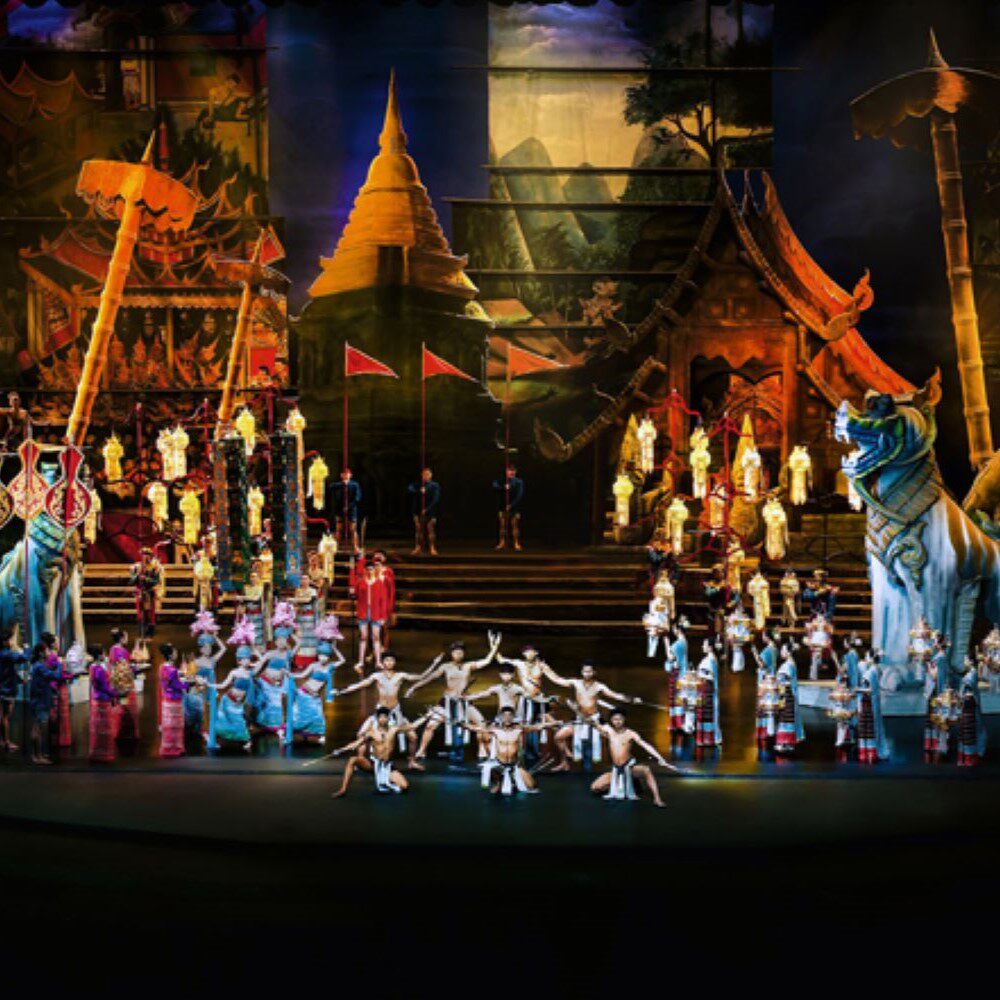 [普吉暹罗梦幻剧场-演出门票+自助晚餐][普吉岛暹罗梦幻剧场-演出门票+自助晚餐]门票+自助晚餐，需取票