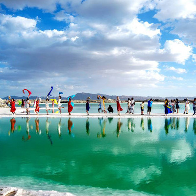 青甘/察尔汗盐湖/翡翠湖/黑独山/鸣沙山月牙泉/门源油菜海8日游