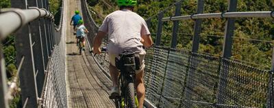 新西兰雷穆塔卡铁路步道电动自行车探索之旅93471