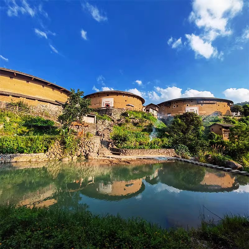 漳州出发厦门旅游永定土楼王+初溪土楼群懒人团【6人小团】一日游