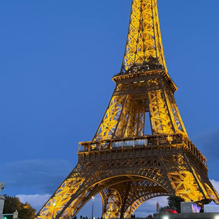 [巴黎塞纳河游船-Vedettes de Paris船票]巴黎新桥码头塞纳河游船卢浮宫步行可达