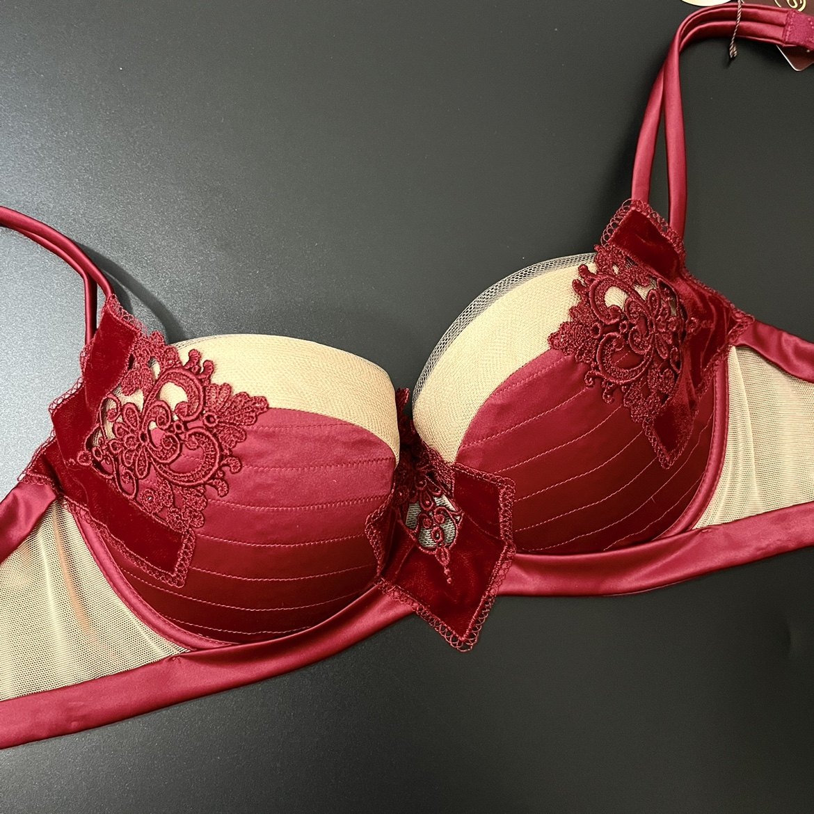 YI75C 中式红桑蚕丝半杯软钢圈超聚拢可插片10840801