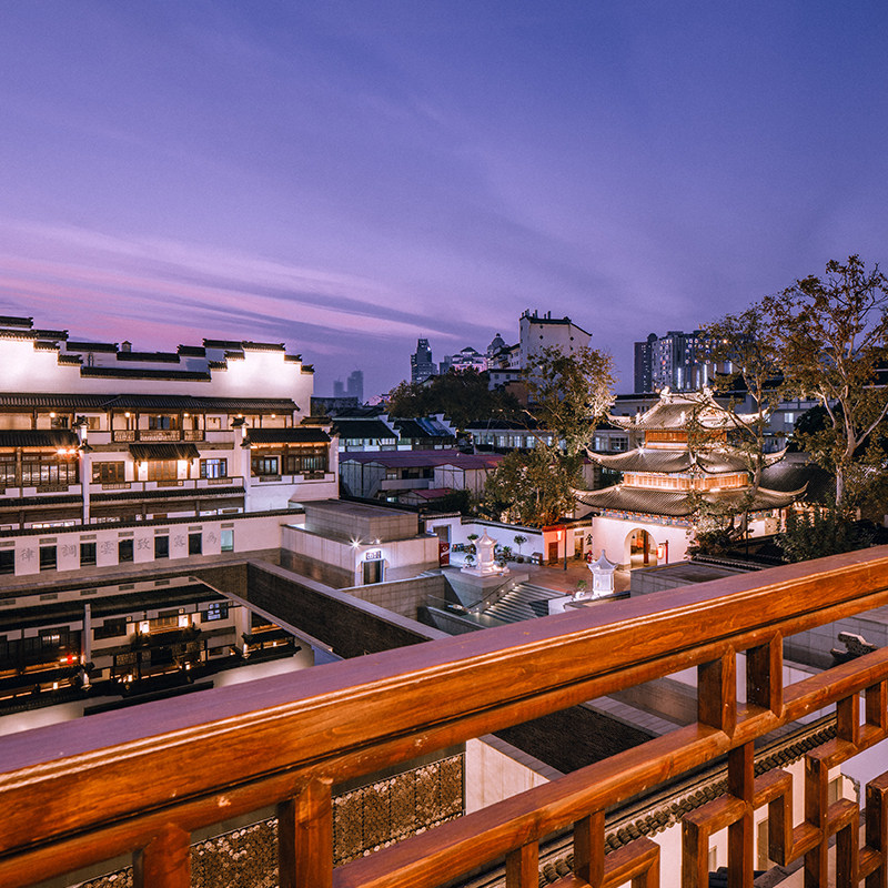 南京夜泊秦淮君亭酒店大戏院1晚+双人早餐+单人下午茶2份