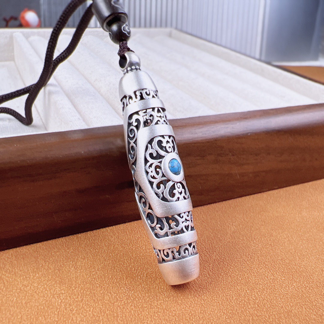 999纯银天珠吊坠西藏三眼藏式足银镂空复古男女本命年挂饰