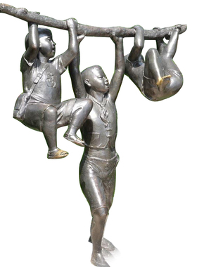 文化雕像绿地孩童玩耍园林景观