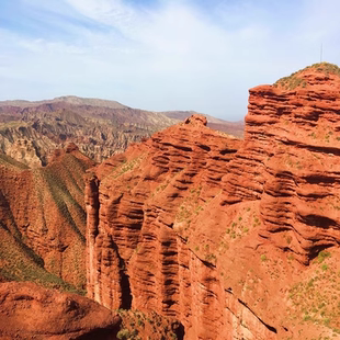 甘肃张掖旅游平山湖大峡谷马蹄寺1日游