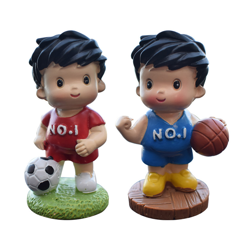 篮球足球小子汽车摆件车载手办国旗党旗模型创意车内装饰品小红旗