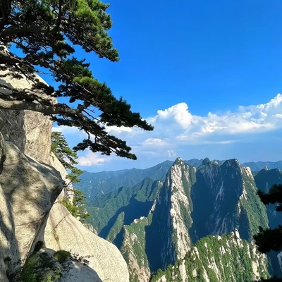 [华山风景名胜区- 大门票+西上北下索道+西峰进山车+北峰出山车]大门票+西上北下索道+进出山车