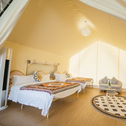 【团建訂制】公司出游/团建/年会丨兔费设计方案请咨询客服 【设备齐全活动丰富】美术馆 研学区 手作区 射箭靶场 动物喂养 重趣园 【环境优美】清吧位于小溪河旁 依山傍水 吧内草坪宽 羽杉成林 【逃离城市】适合朋友相聚，情侣约会，家庭聚会，公司团建等游玩。