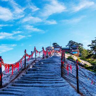 [华山风景名胜区-门票+西峰上西峰下（往返索道巴士）+华山大礼包]门票+西上西下索道巴士+大礼包