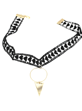 休闲风镂空爱心金属三角形锁骨链