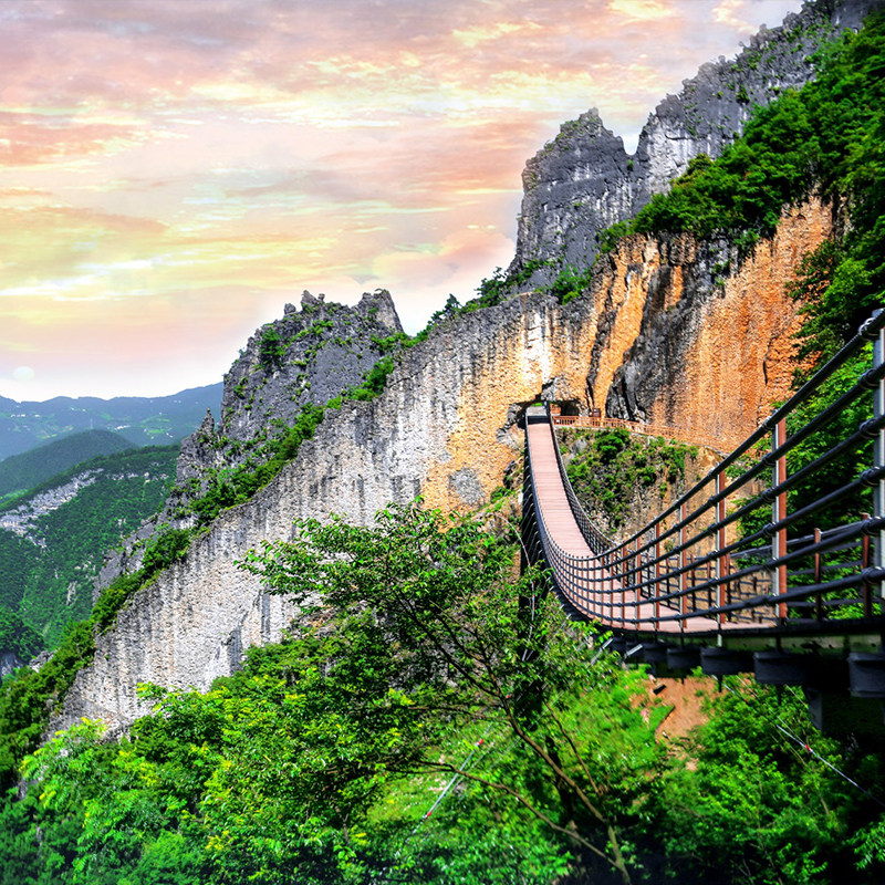 重庆旅游武陵山大裂谷+816核工程+白鹤梁水下博物馆8人拼团周边