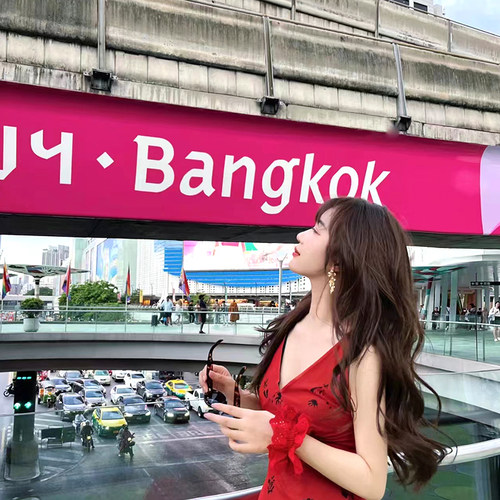 【泰赞安排】2晚芭提雅独栋泳池度假别墅，188㎡超大空间，随心畅游 【泰赞玩法】泰国必打卡网红市场 ★丹嫩沙多水上市场 ★美功铁道市场 【泰赞尝鲜】1次真枪实弹射击体验，5发子弹尝鲜，1场泰拳表演 【泰赞假期】逐海戏浪，沉浸清凉假日，泰风光限定时光沙滩浪漫之旅