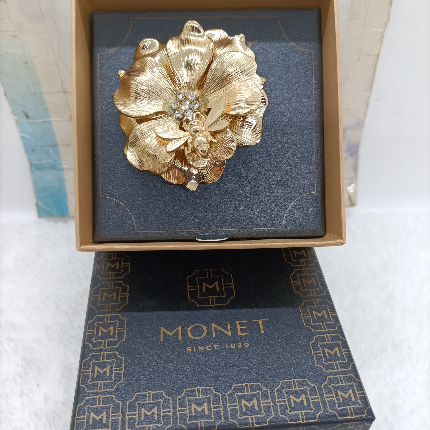 A6 满26包邮 M0NET标胸针