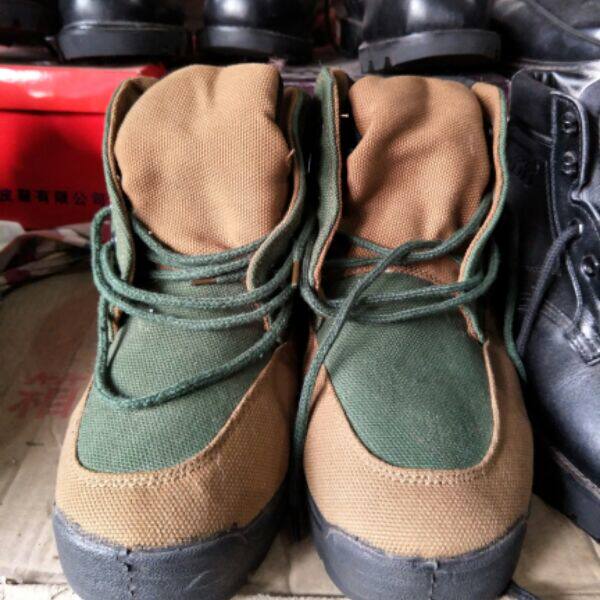 Bottes militaires - Ref 1401709 Image 1