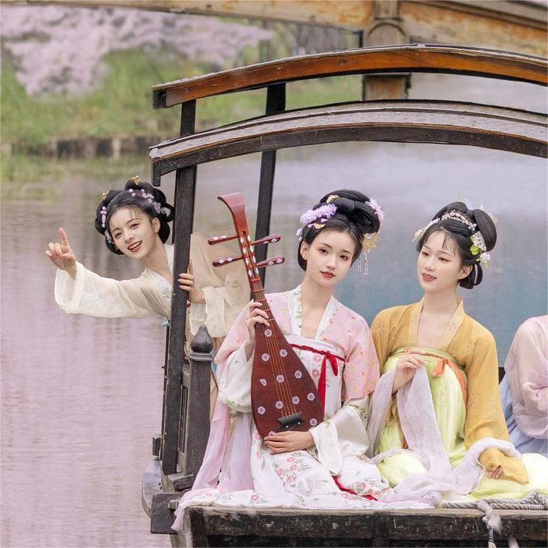 狮子林周庄水乡古镇无锡鼋头渚/灵山大佛/拈花湾跟团游纯玩3天2晚
