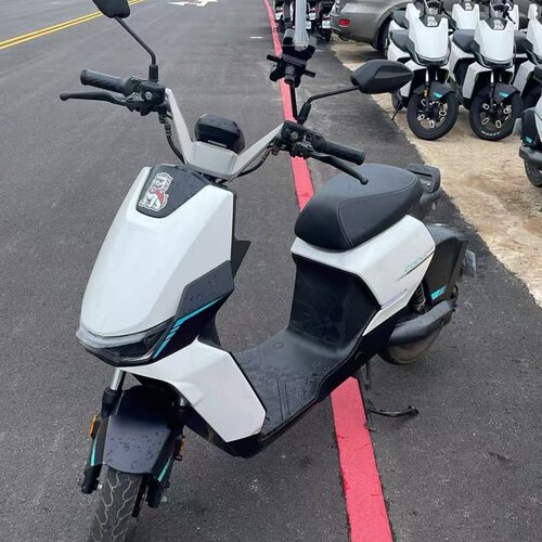 金門18個免費換電站的位置及電動車換電教學 免押金免费换电池 安全帽手機支架都是標配