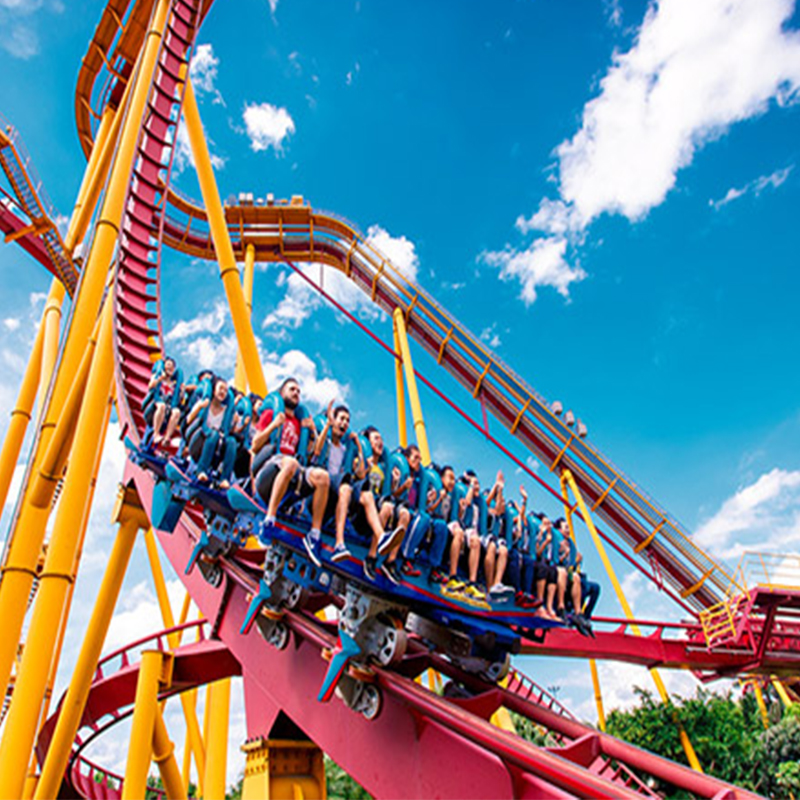 飓风飞椅、超级海盗船 垂直过山车、十环过山车 霹雳转车、花车巡游 超级大摆锤、自由落体