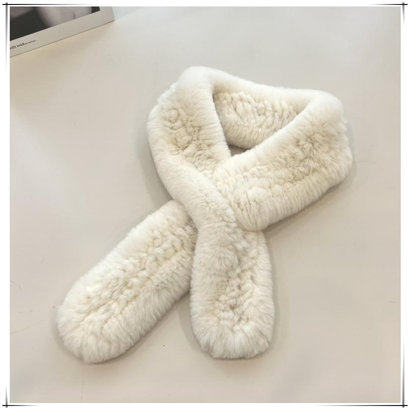 獭兔毛编织皮草围巾细小装饰