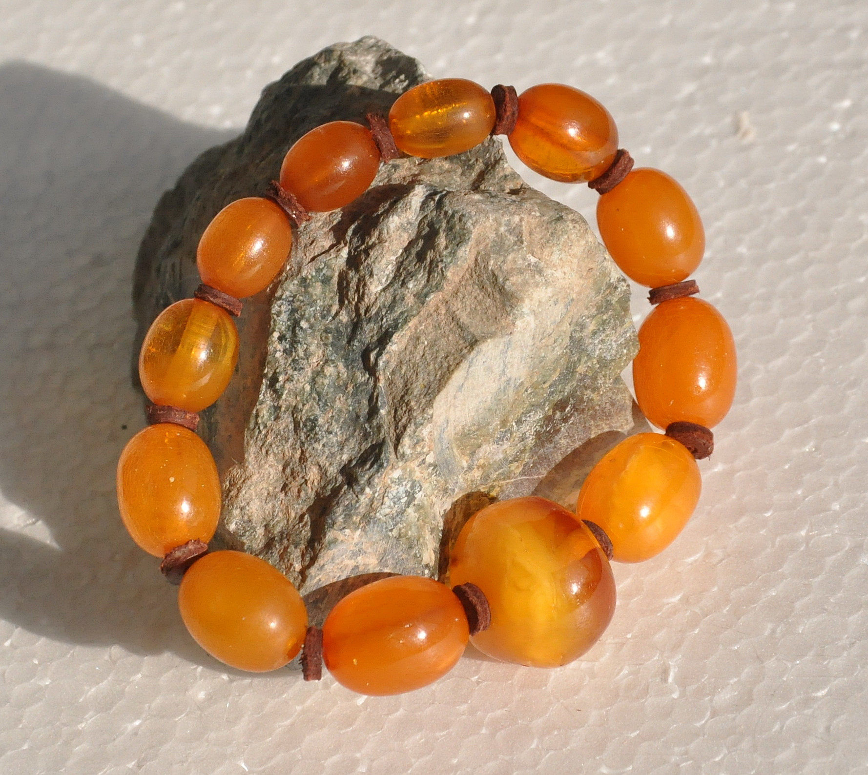 欧洲古董老蜜蜡手串4