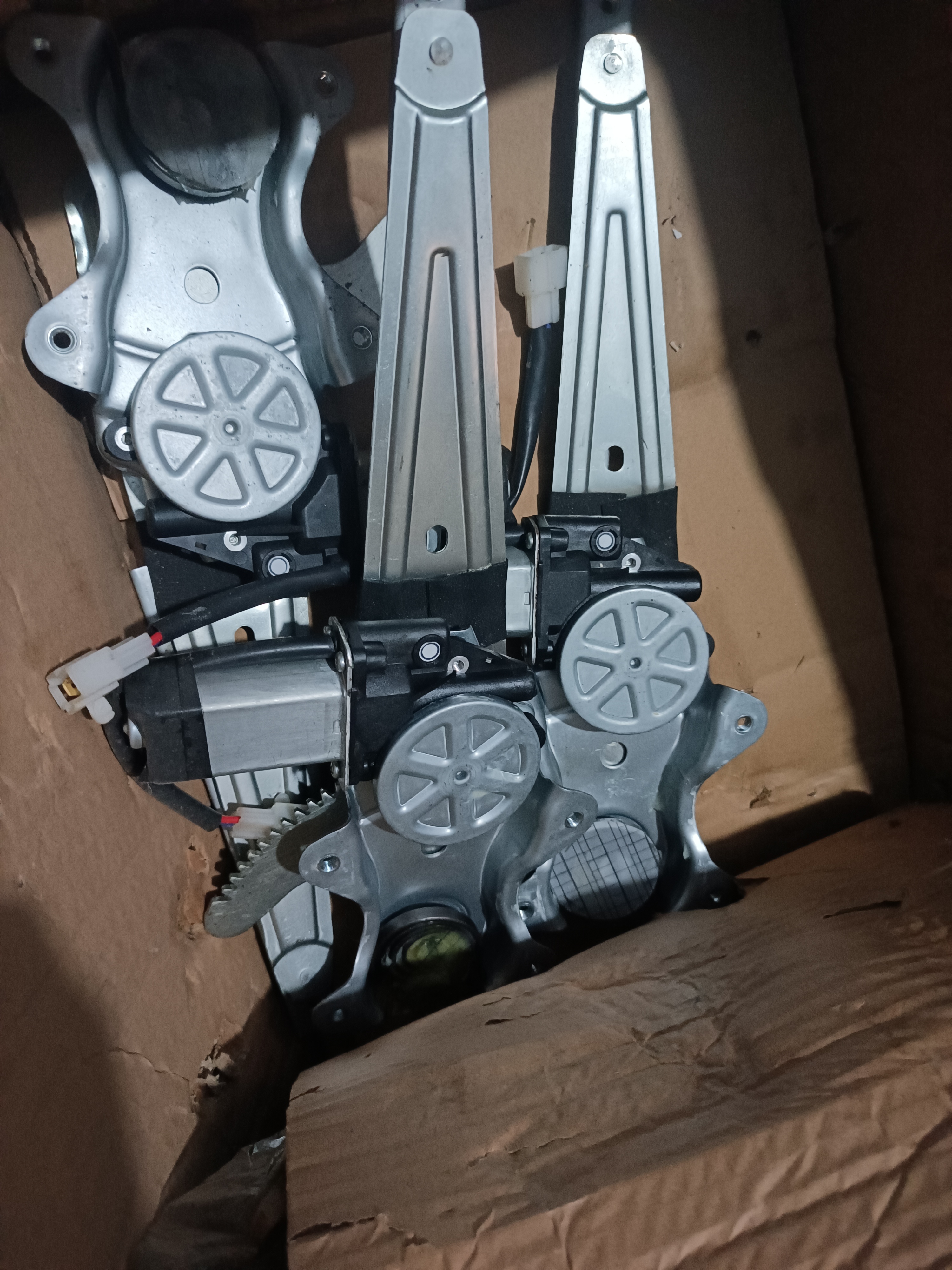 新能K3老款玻璃升降器升降器总成升降器电机升降器