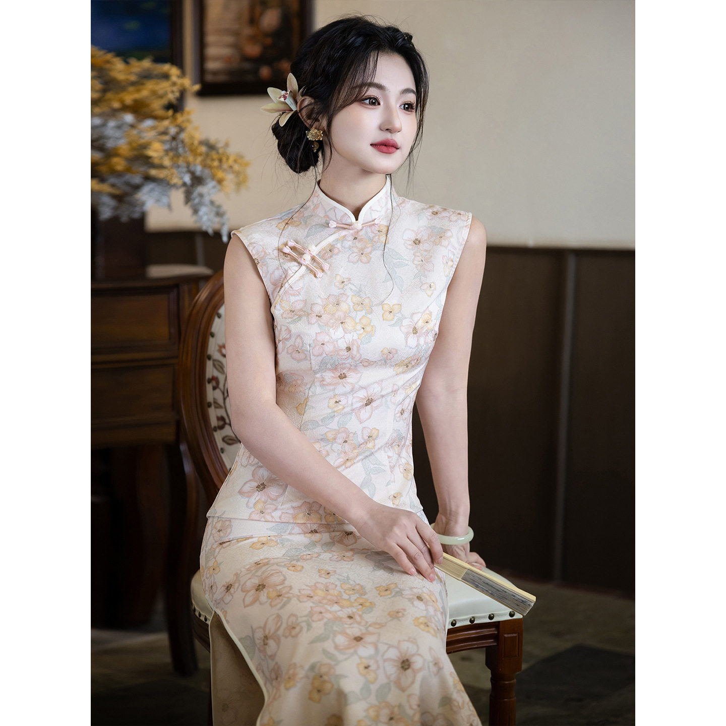 L新中式改良日穿旗袍2026新款复古碎花无袖显瘦气质淑女连衣裙