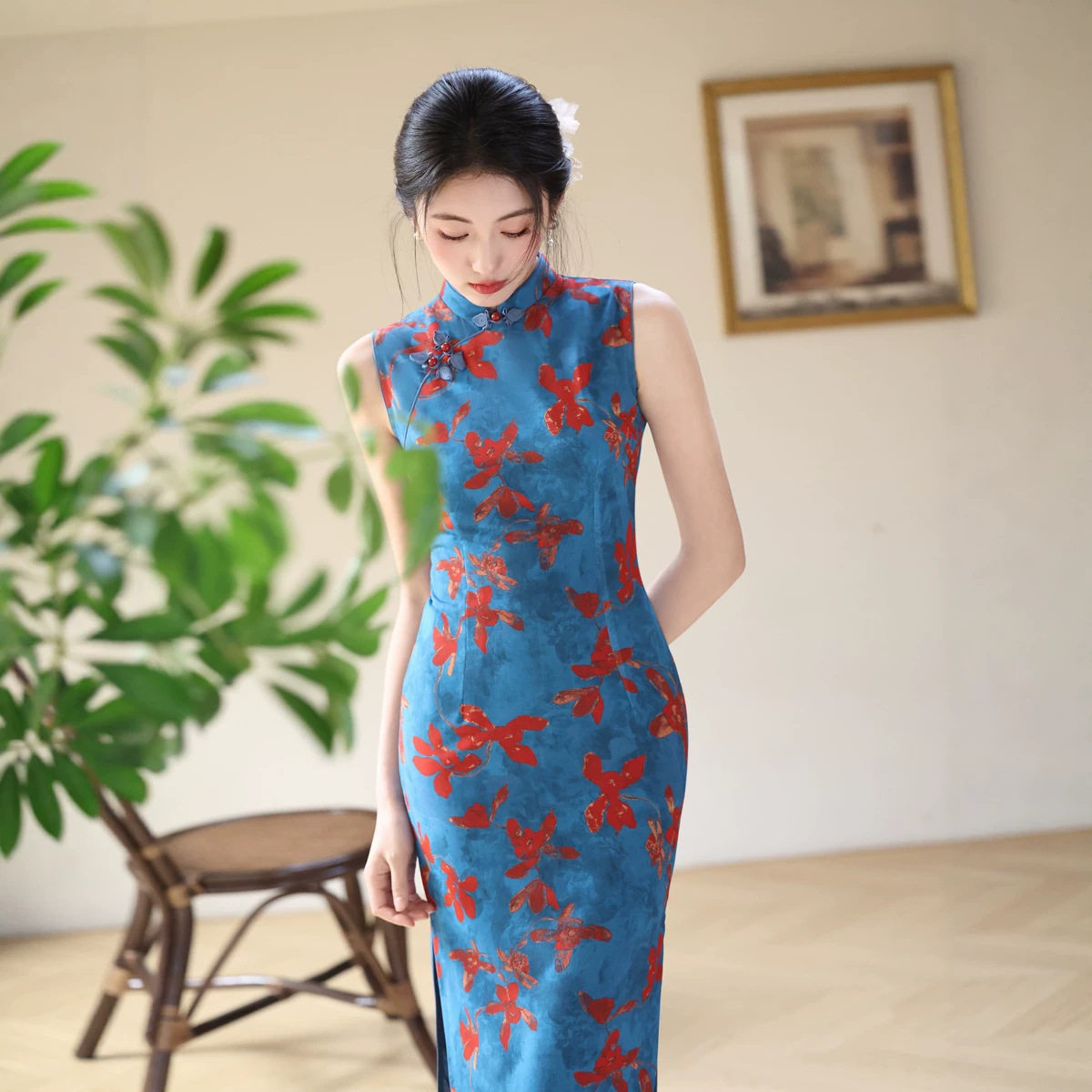 M绝美蓝色旗袍红色印花新中式国风年轻款2026夏日常复古风连衣裙