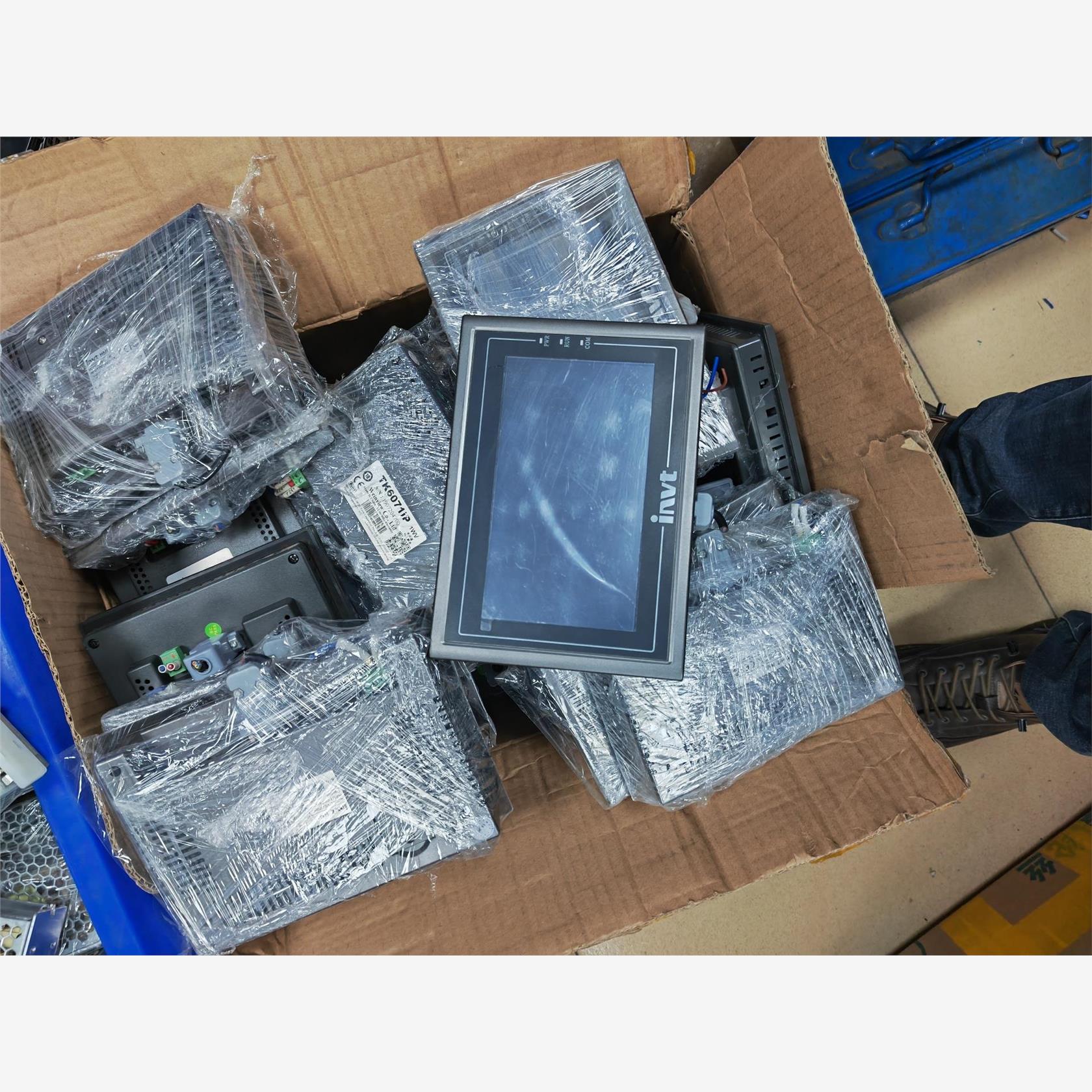 英威腾7寸触摸屏，型号VS