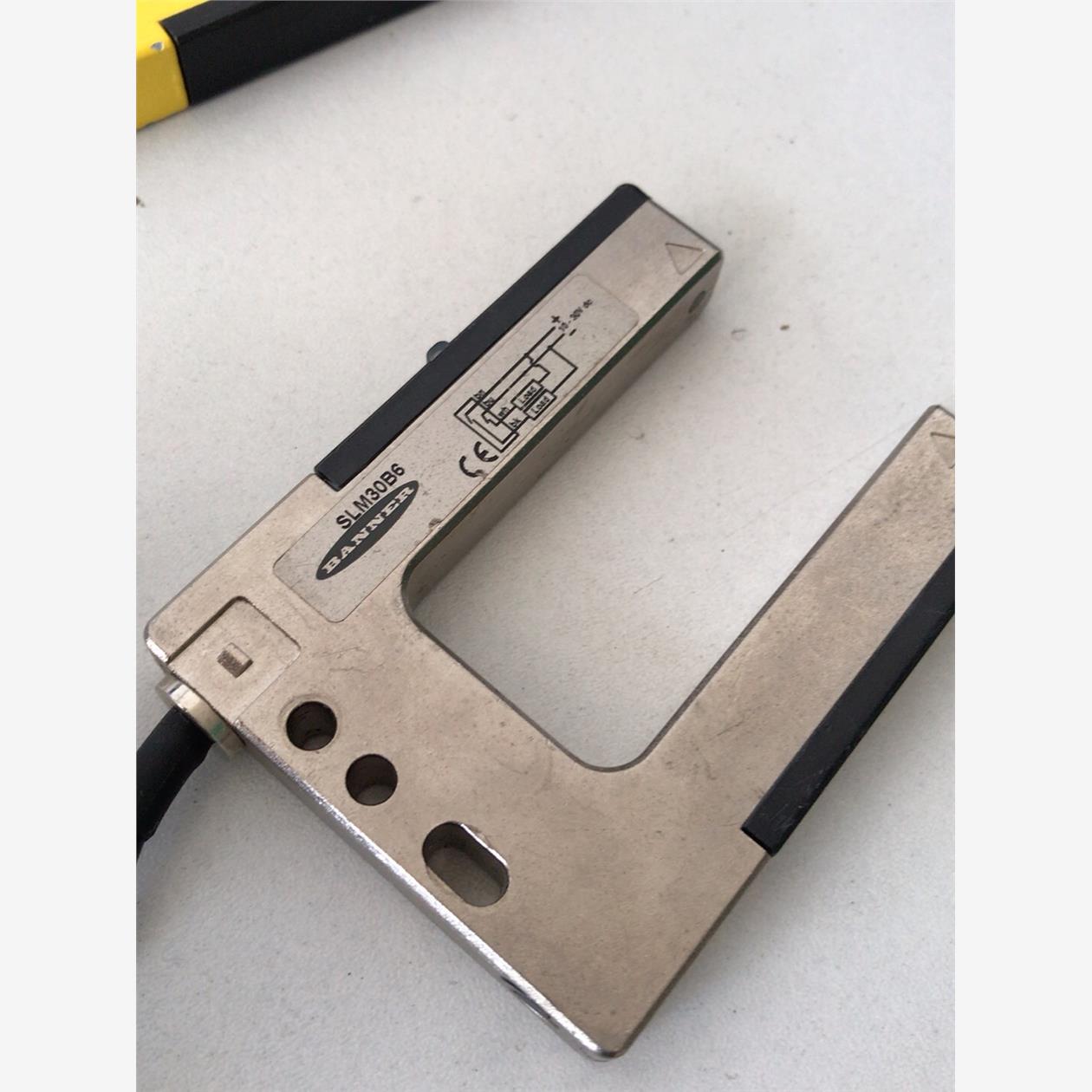 BANNER邦纳金属槽形传感