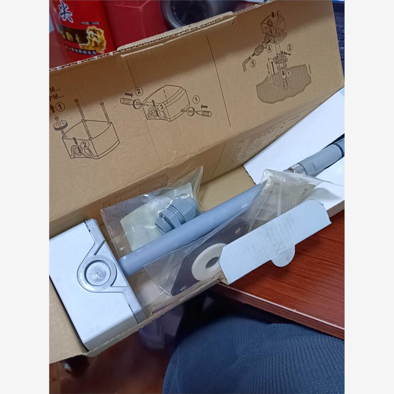 QFM3160现货全新原装西门子 风管温湿度传感器0---1