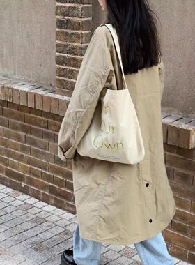 On Our Own原创刺绣 米黄纱卡棉单肩圆角包 苹果绿刺绣帆布包袋