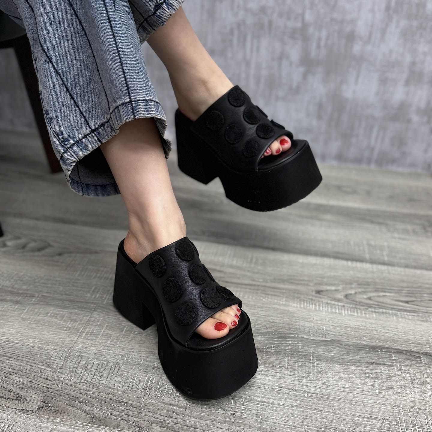 艺鞜2026夏季新款头层牛皮外穿凉拖鞋女时尚11cm厚底高跟轻便凉鞋,女鞋,一字拖,淘宝优惠券,粉丝福利购,淘宝优惠卷