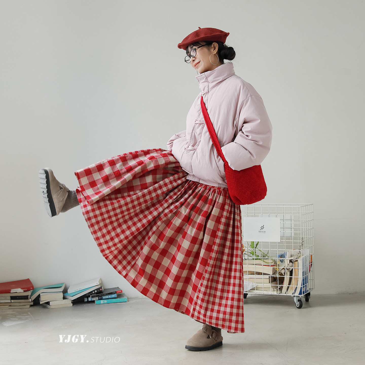 秋冬红格子高腰显瘦A字半身裙