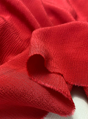 红色树皮皱棉麻布料 垂感肌理弹力全棉连衣裙裤子设计师服装面料