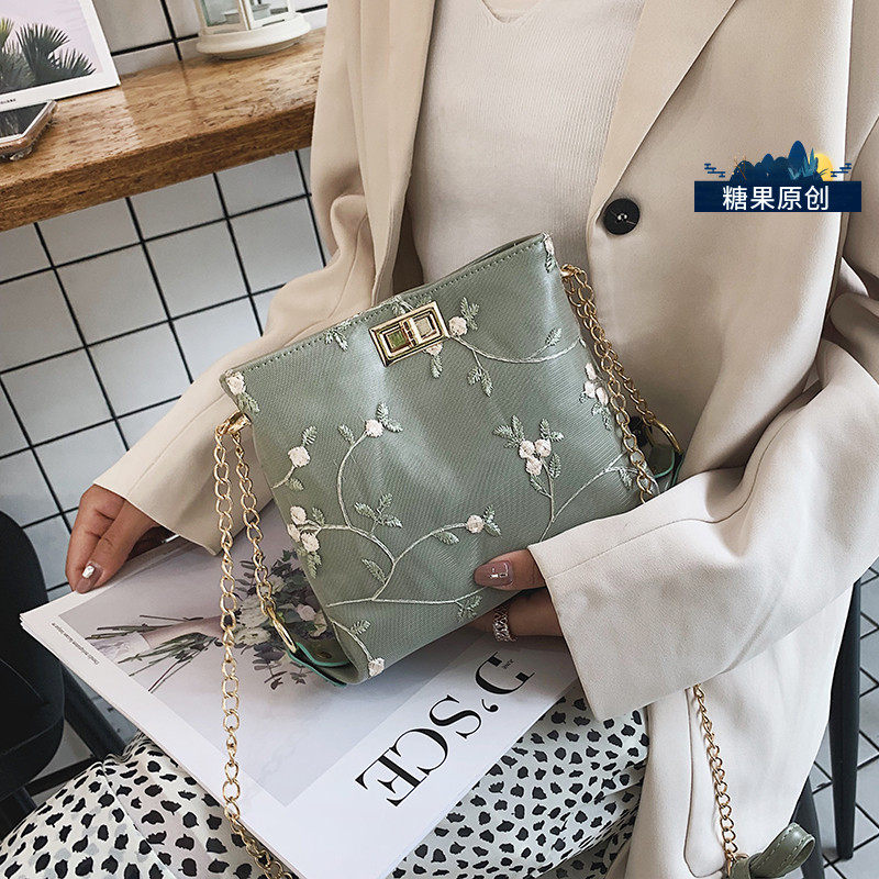 ins夏天季单肩斜挎草编小清新包包女2019新款百搭沙滩仙女链条包在类目 箱包皮具/热销女包/男包, 女士包袋中 - 来自Buy2taobao.com提供专业的淘宝代购服务