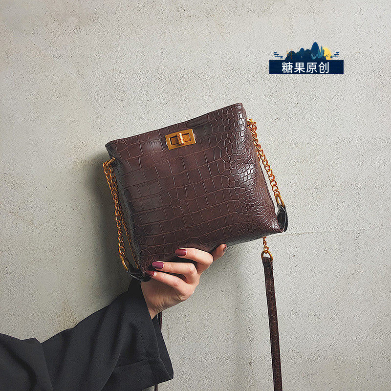 ulzzang Messenger bucket Bag 2018 Autumn and winter new pattern Retro Crocodile print ins Ultra-fire Small bag The single shoulder bagin the Leather/Lady bags/Men's bag, Ms. bags  category - from Buy2taobao.com to provide professional Taobao agent buy service