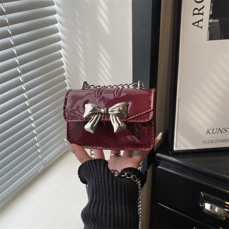 甜美蝴蝶结休闲斜挎包时尚小众小清新单肩包春季新款链条女士包包