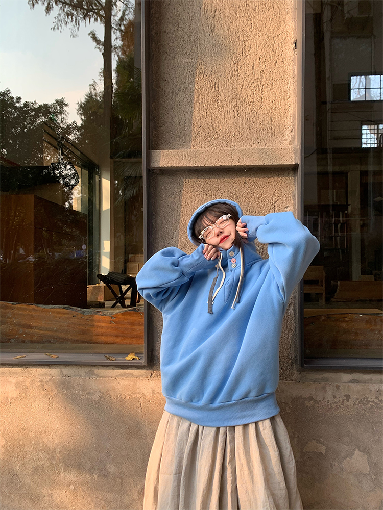 冬日限定卫衣原创三颗纽扣加薄绒