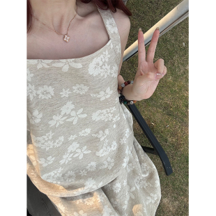 小花花棉麻重工背心裙两件套休闲套装 遮肉肉魔法 nosce temet