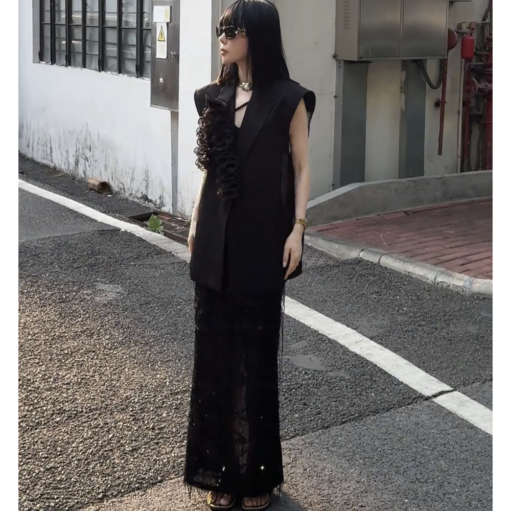 女神风黑色西装马甲外套短裤两件