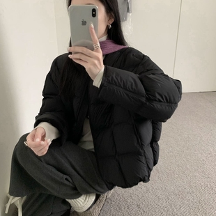 欧洲站2025冬季 羽绒服女士圆领方格安心绒立领绒子90白鸭绒显瘦潮