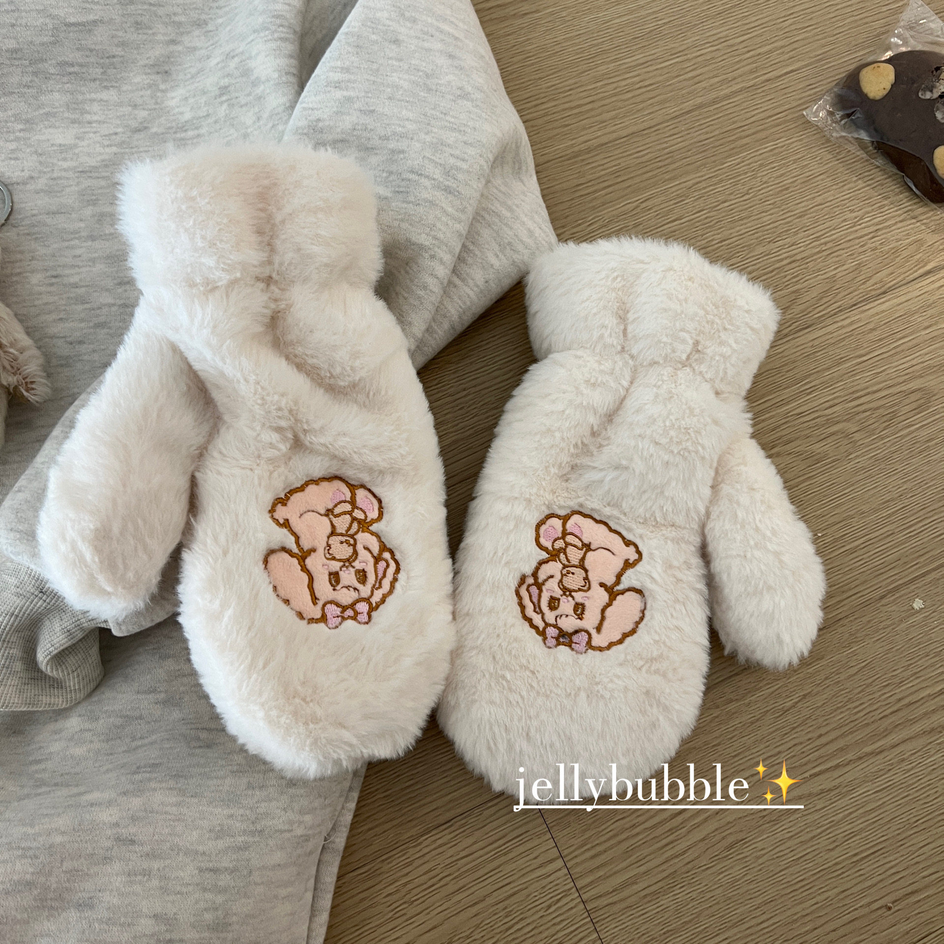 原创款冬天保暖防寒小兔长毛手套可爱加厚防风全指手套双层保暖